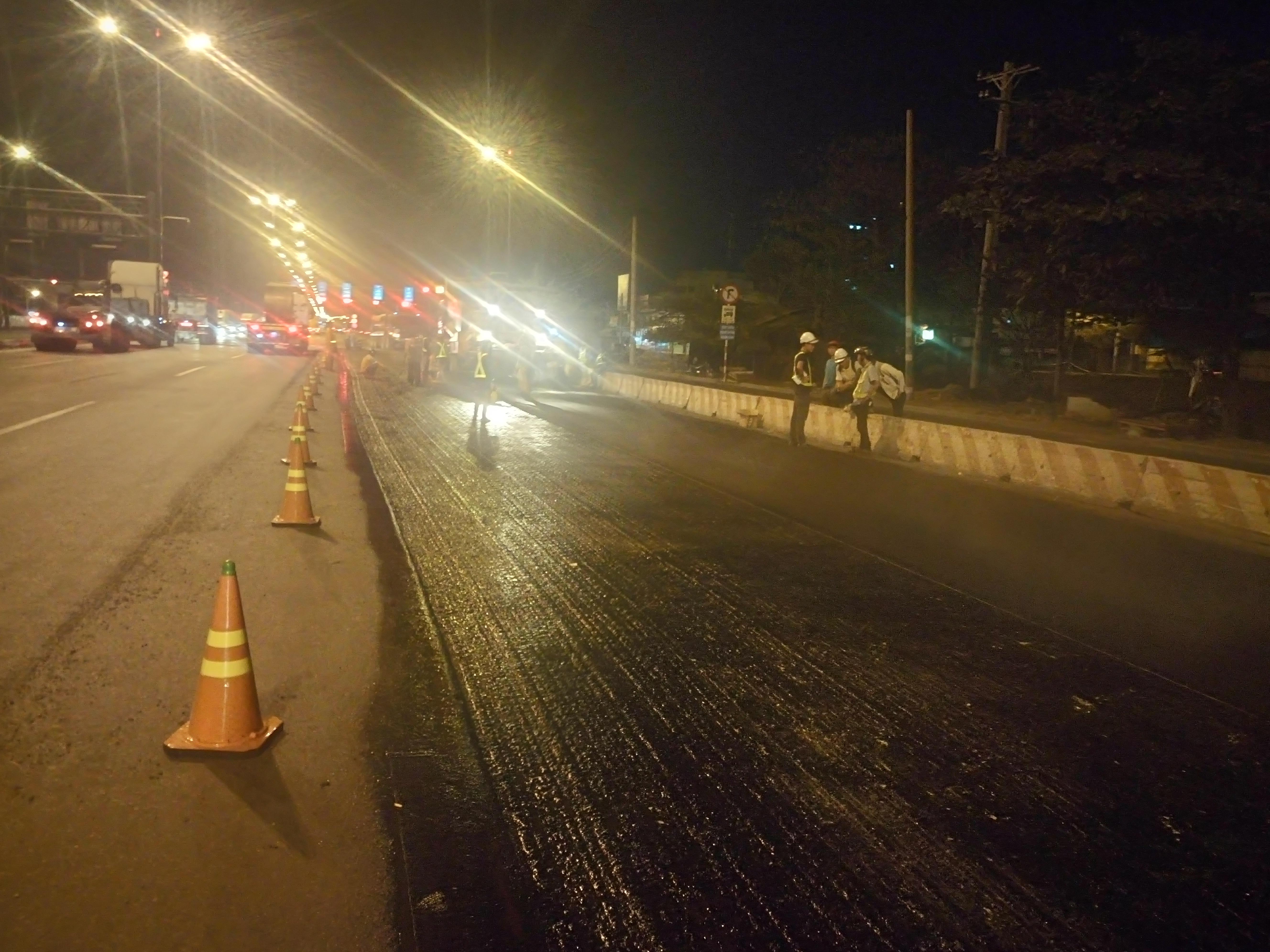 Duy tu, sửa chữa mặt đường bê tông nhựa đường chính Xa lộ Hà Nội (Đoạn từ cầu Sài Gòn đến cầu Vượt thép Thủ Đức)